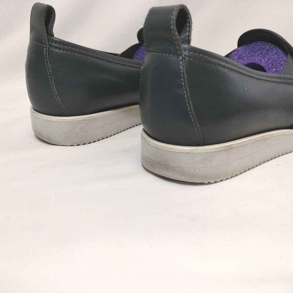 Everlane Street Shoe (Navy Leather Slip-ons) - Picture 5 of 8
